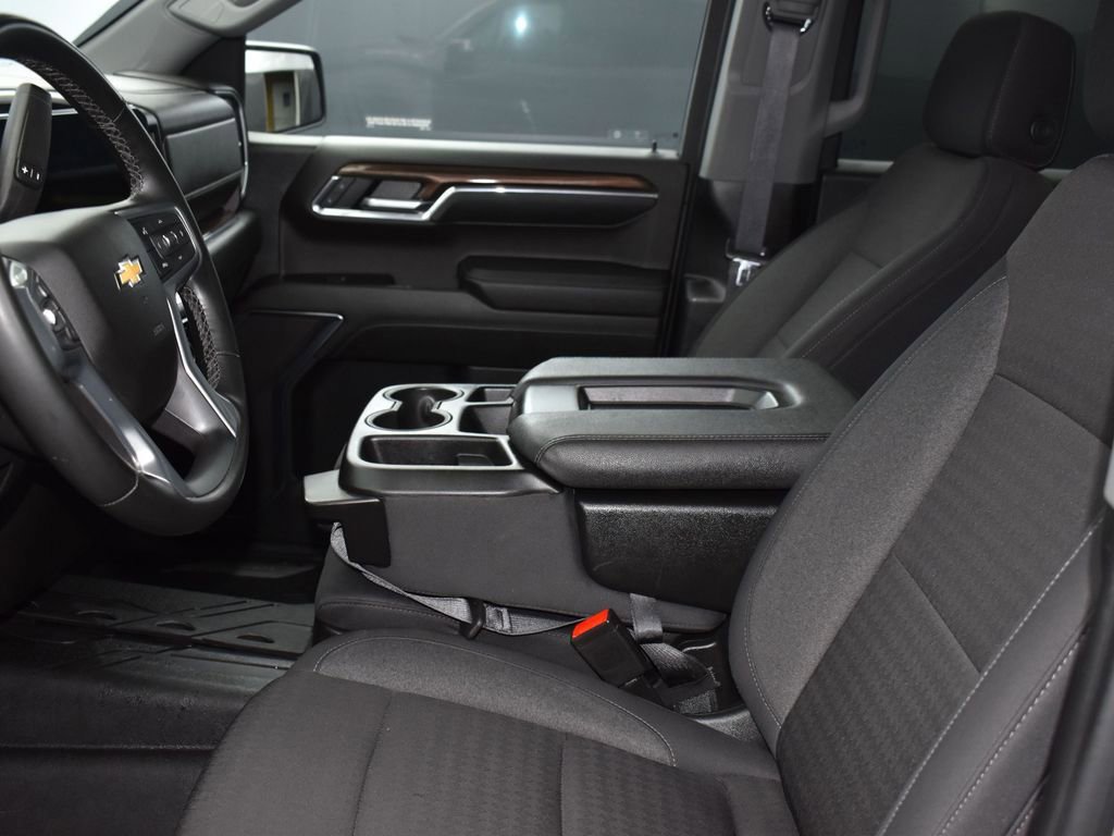 Used 2024 Chevrolet Silverado 1500 LT image 10