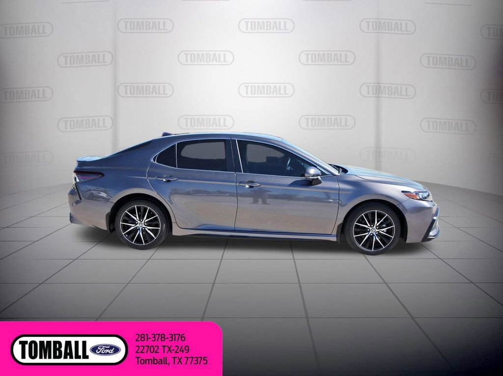 Used 2024 Toyota Camry SE image 6