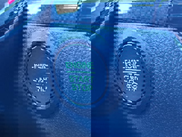 Certified 2025 Ford Escape ST-Line image 20