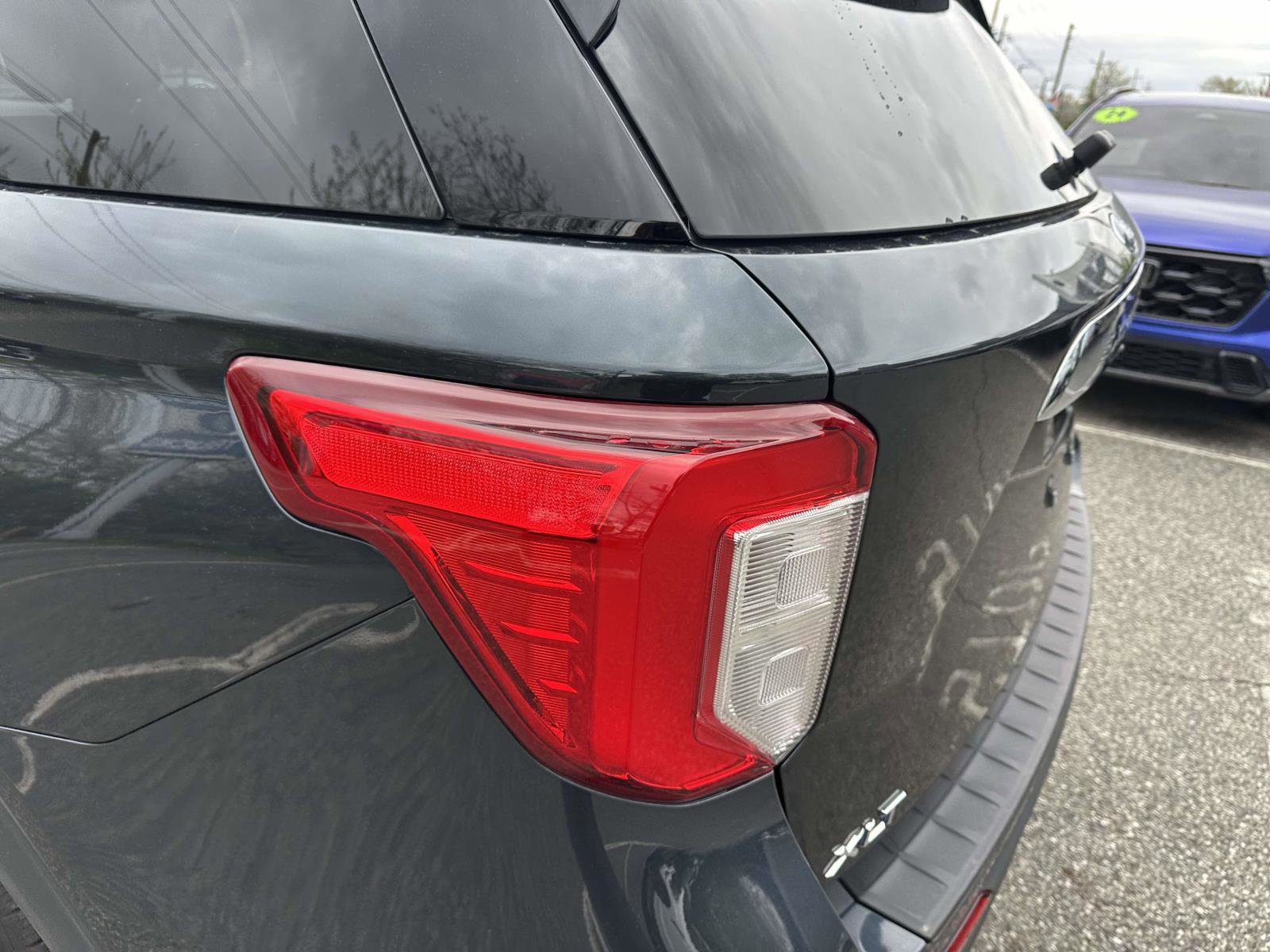 Certified 2022 Ford Explorer XLT w/ Equipment Group 202A AWD/4WD image 10