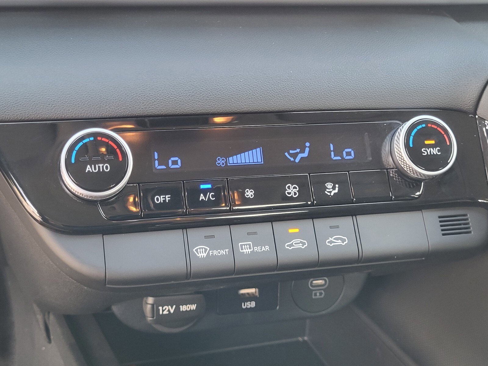 Used 2026 Hyundai Elantra Blue image 22