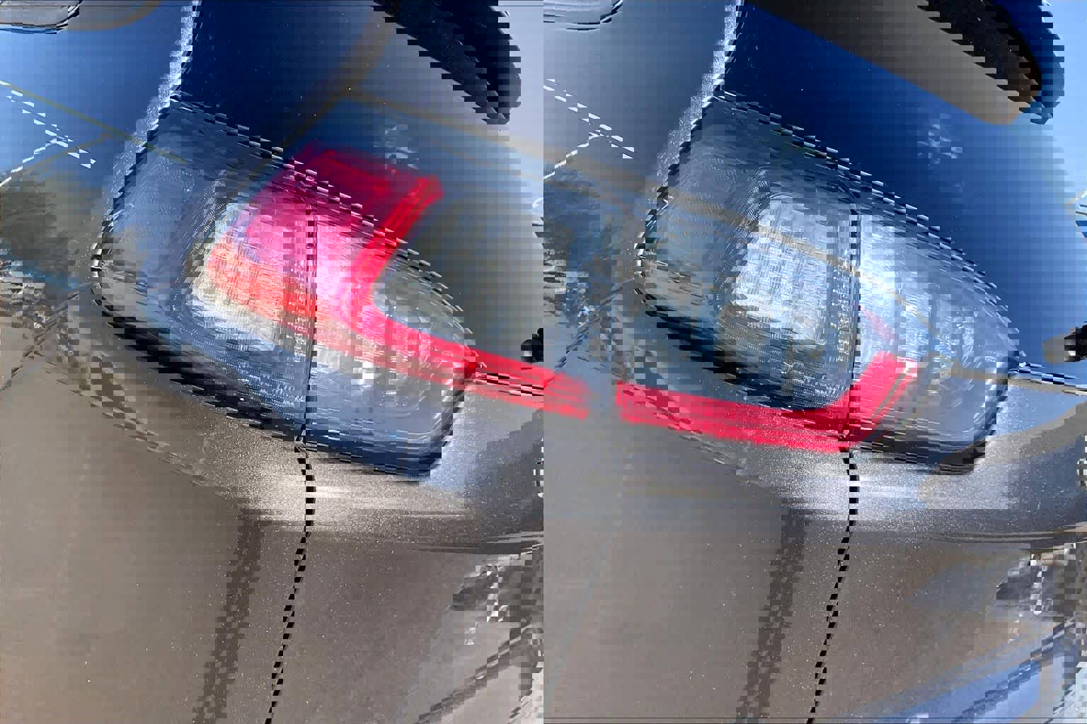 Used 2019 Jeep Cherokee Trailhawk w/ Cold Weather Group image 28