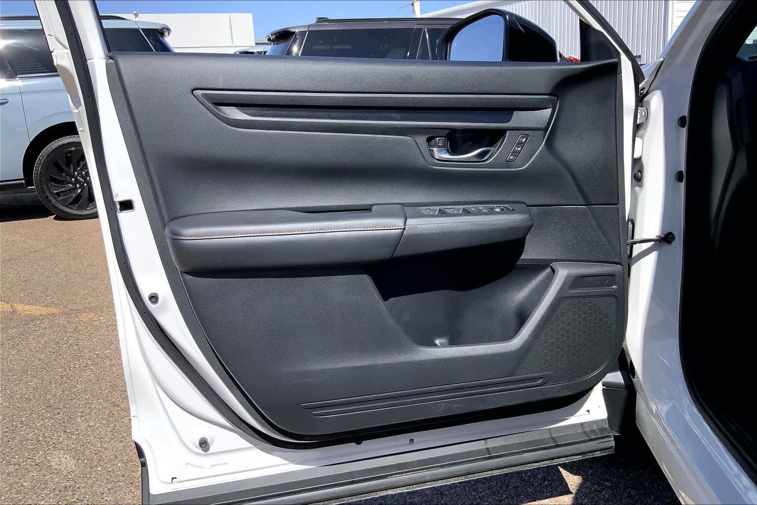 Used 2025 Honda CR-V Sport-L image 22