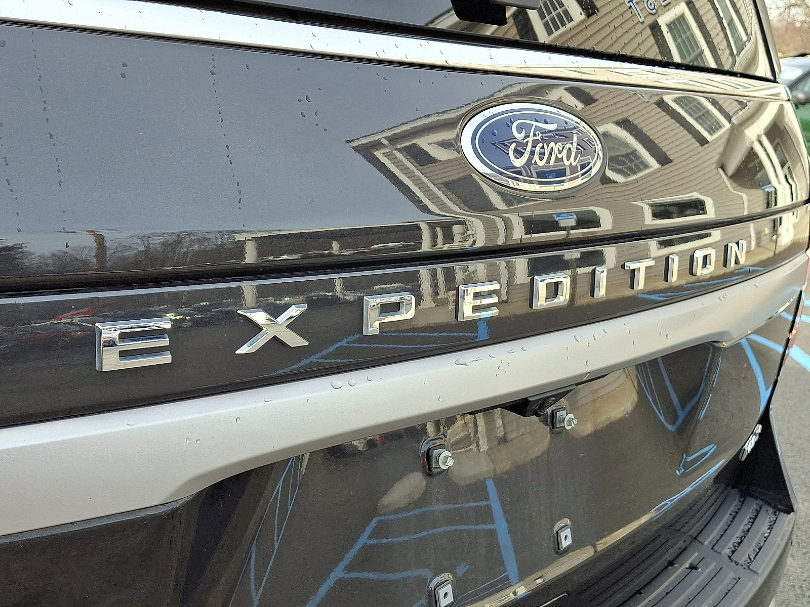 Certified 2023 Ford Expedition Max XLT image 33