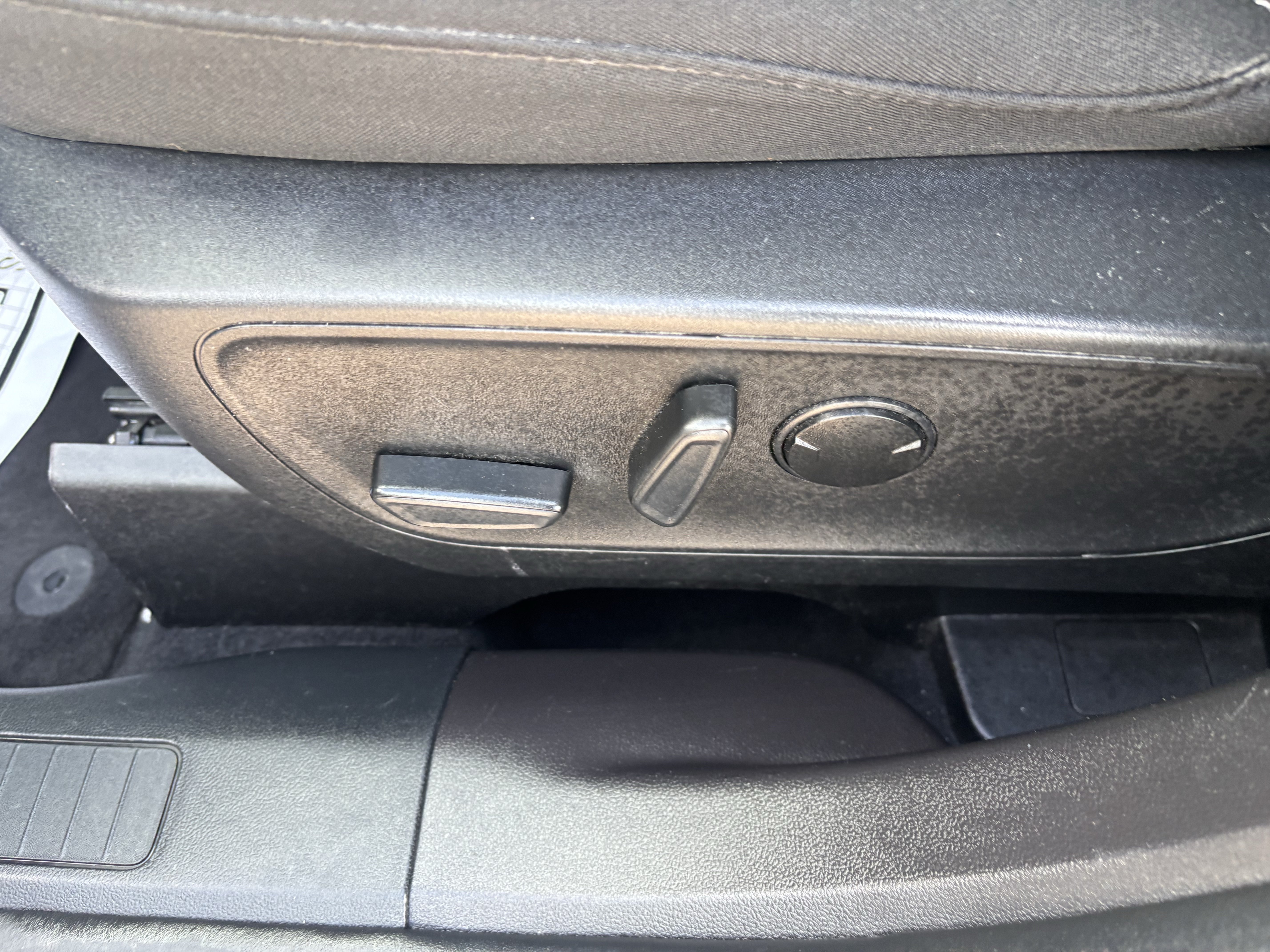 Certified 2023 Ford Escape Active FWD image 13