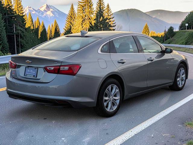 Used 2025 Chevrolet Malibu LT FWD image 6