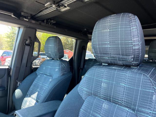 Certified 2023 Ford Bronco Heritage Edition AWD/4WD image 7