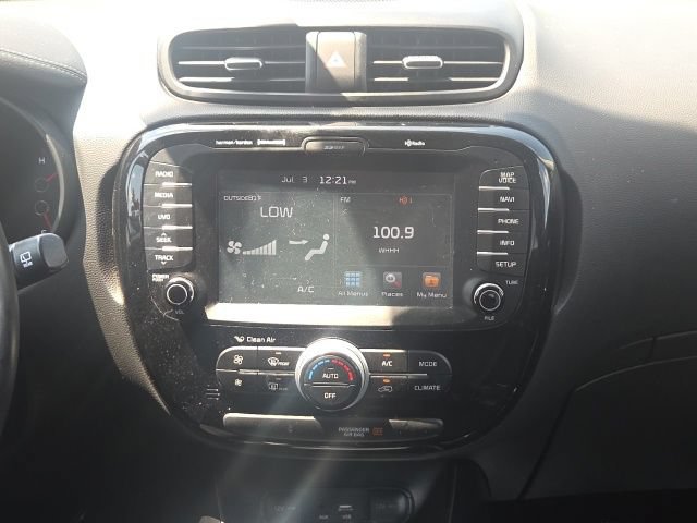Used 2017 Kia Soul + w/ Audio Package FWD image 23