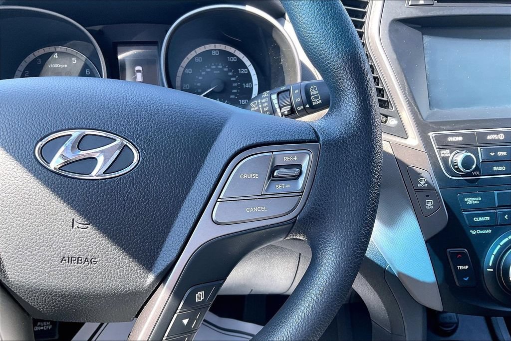 Used 2017 Hyundai Santa Fe Sport FWD image 18