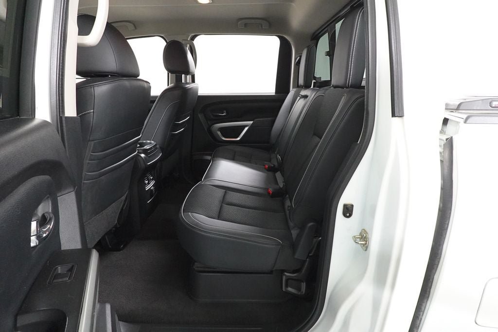 Used 2017 Nissan Titan PRO-4X AWD/4WD image 27
