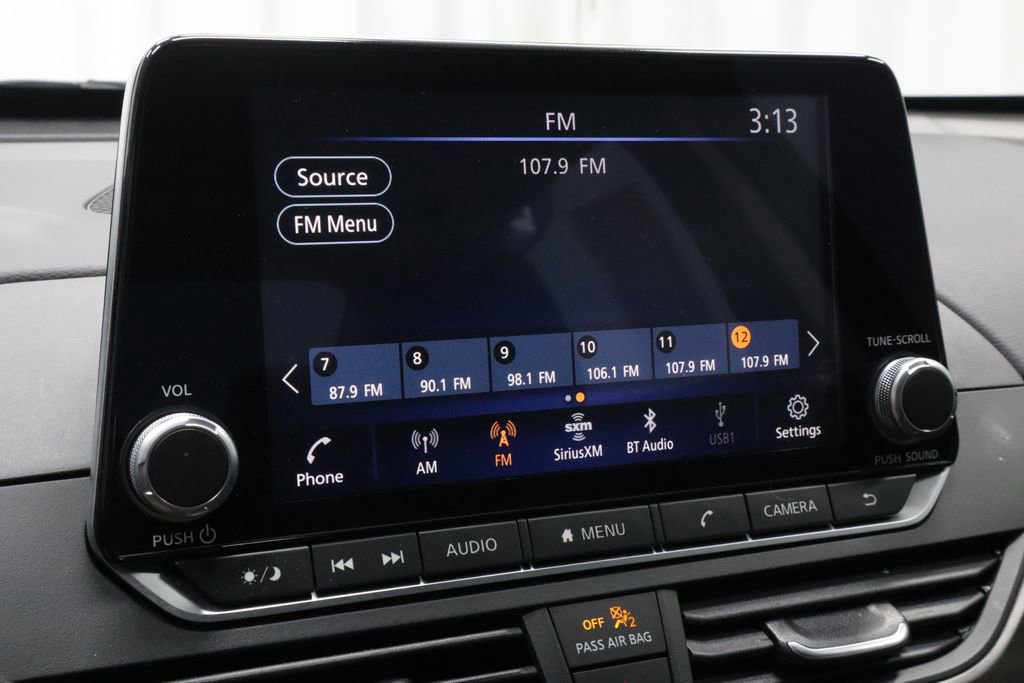 Used 2025 Nissan Altima 2.5 SV image 9