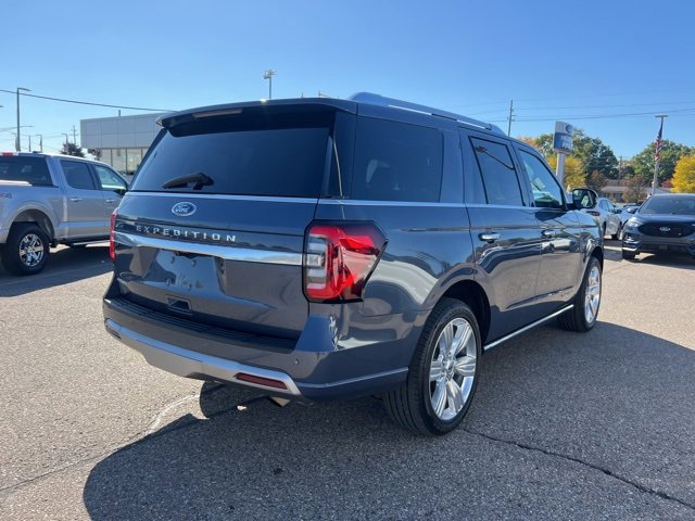 Certified 2022 Ford Expedition Platinum image 2