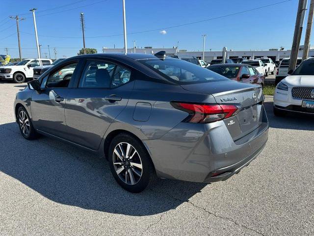 Used 2023 Nissan Versa SV video 3
