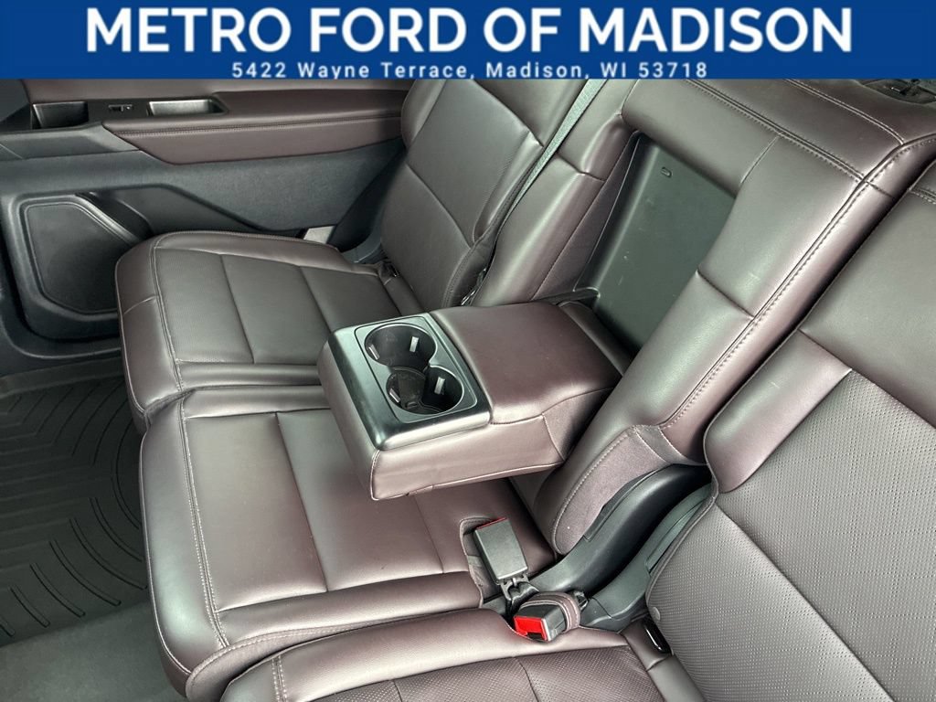 Certified 2025 Ford Explorer Platinum AWD/4WD image 39