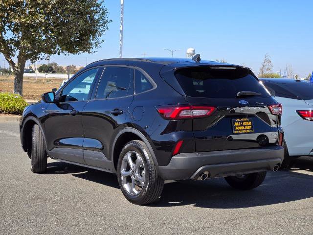 Certified 2025 Ford Escape ST-Line AWD/4WD image 6