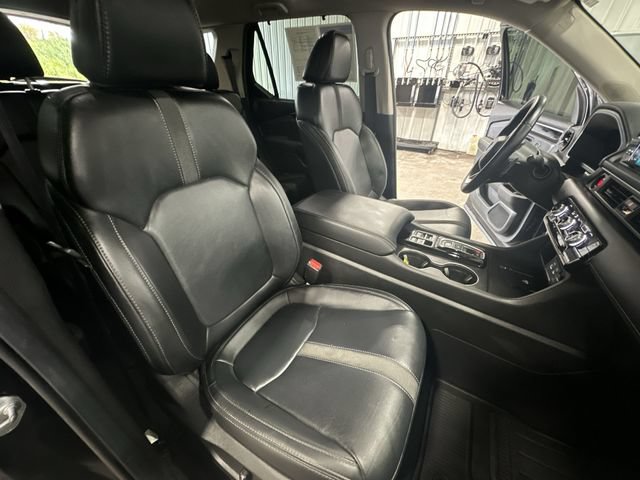 Used 2025 Honda Pilot EX-L image 32