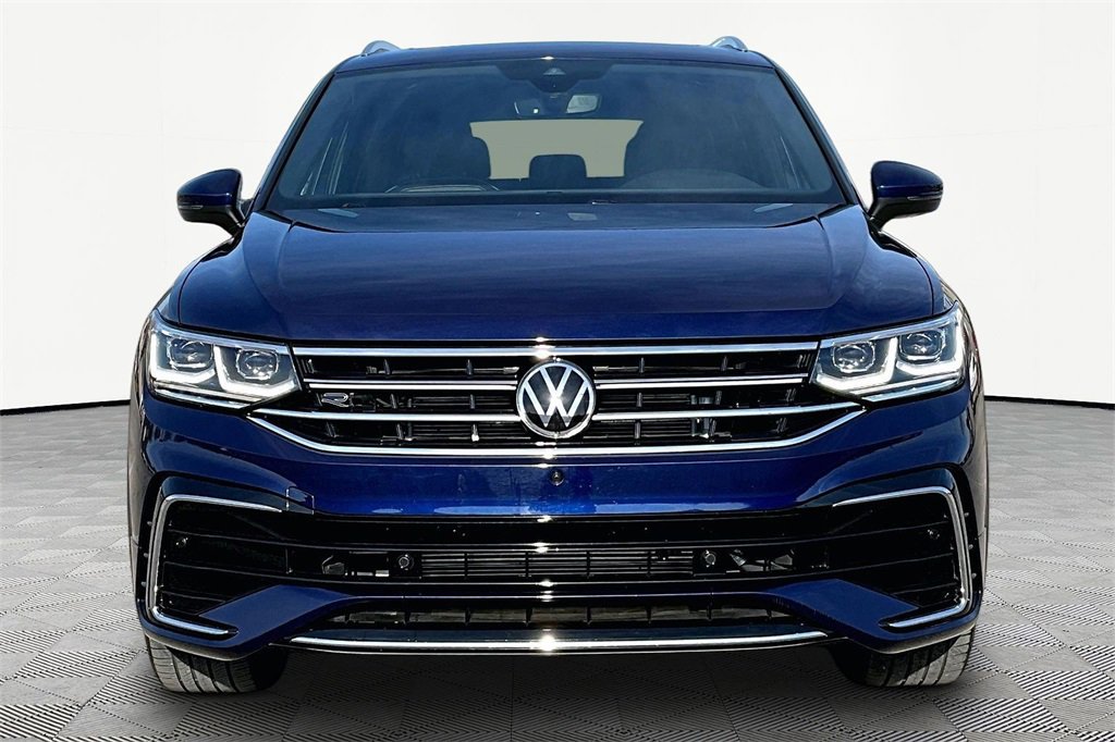 Used 2022 Volkswagen Tiguan SEL R-Line image 3