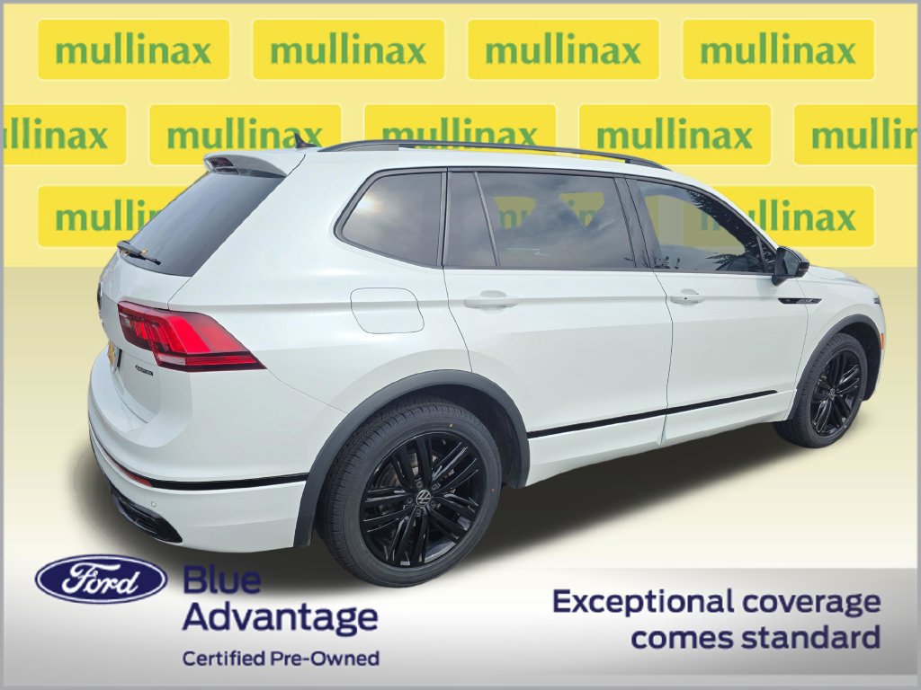 Used 2022 Volkswagen Tiguan SE R-Line AWD/4WD image 3