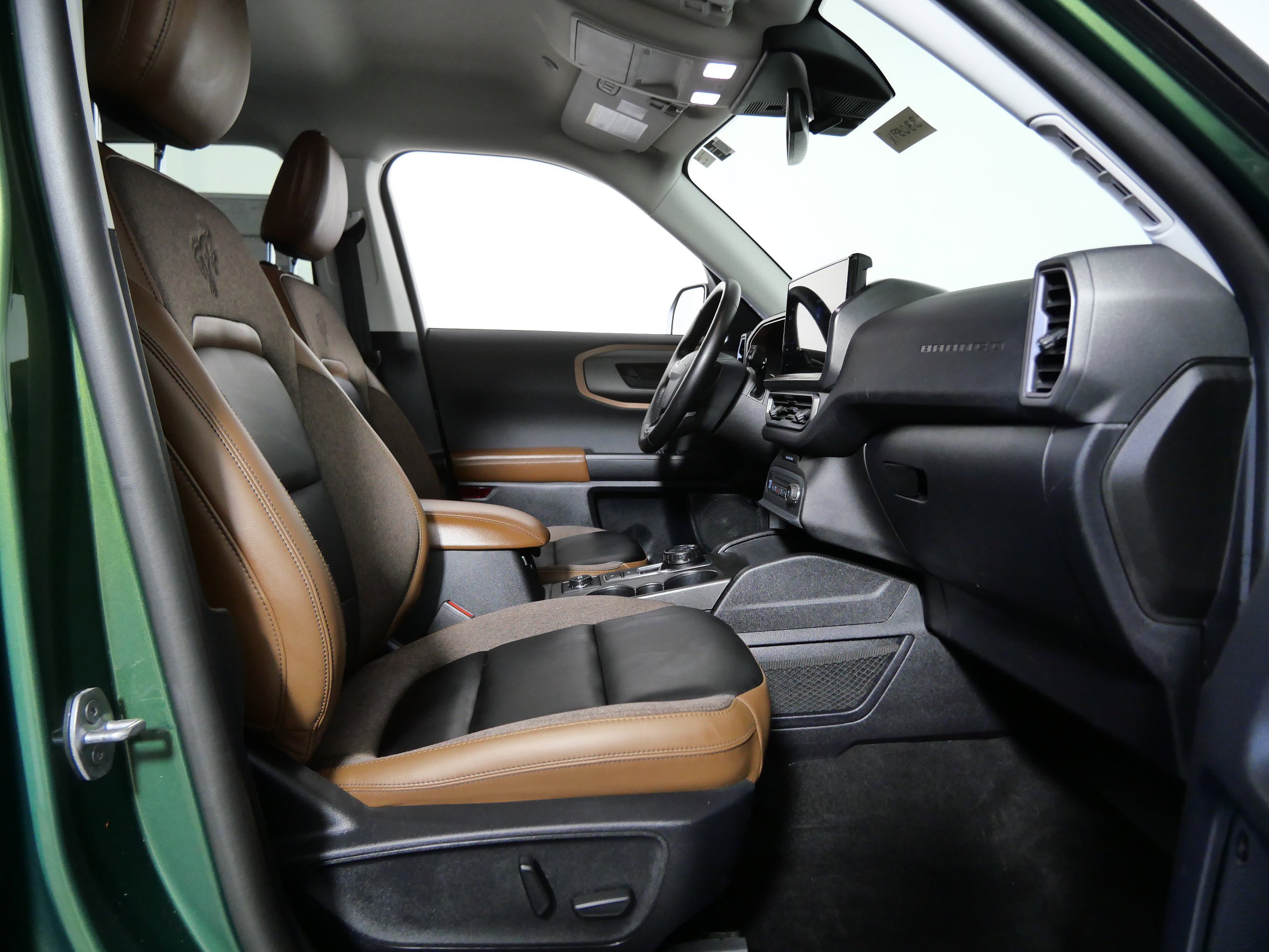 Certified 2025 Ford Bronco Sport Outer Banks w/ Outer Banks Tech Package+ AWD/4WD image 11