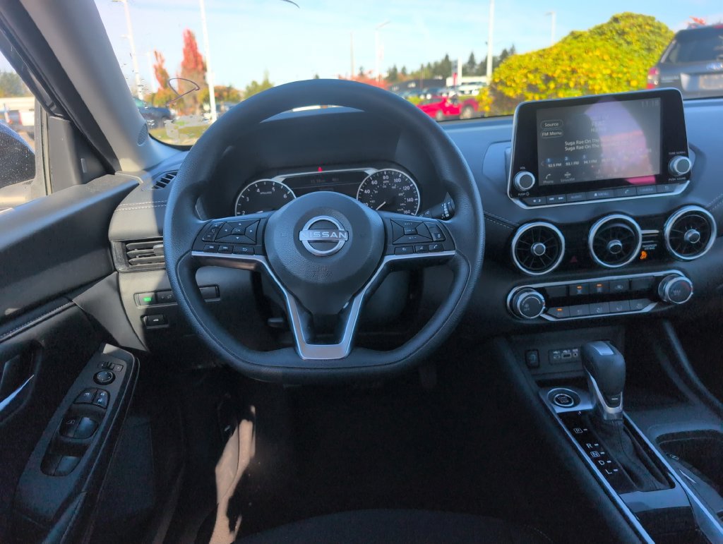 Used 2025 Nissan Sentra SV FWD image 8