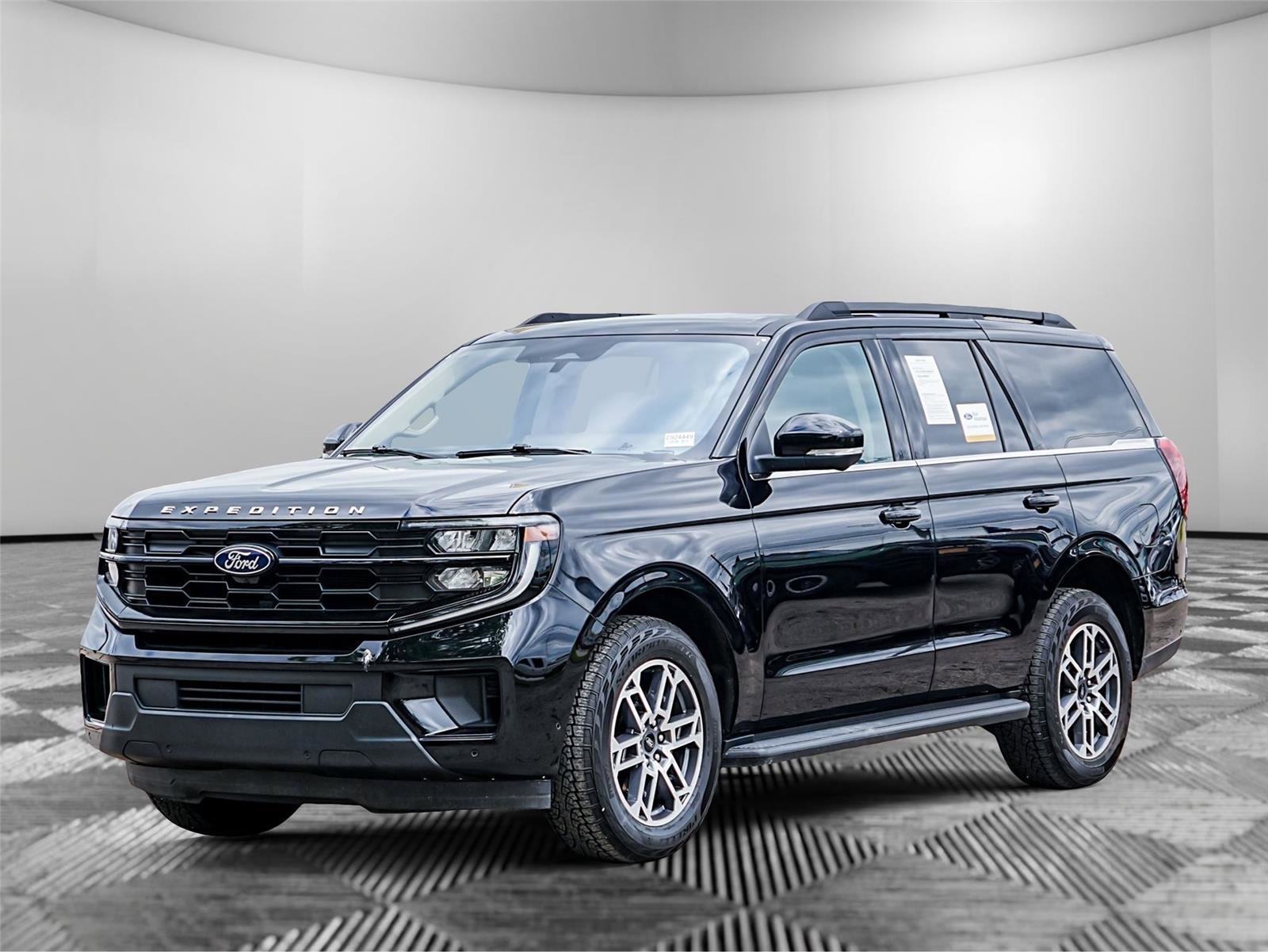 Certified 2025 Ford Expedition Active AWD/4WD image 29