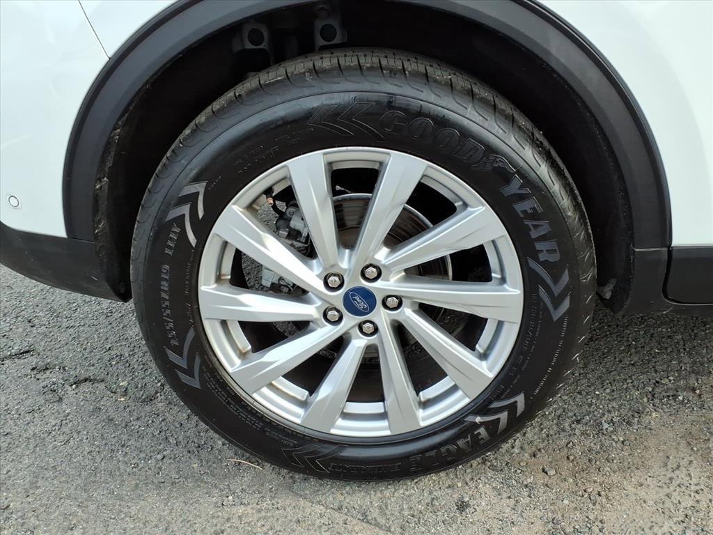 Certified 2022 Ford Escape Titanium w/ Titanium Elite Package image 8