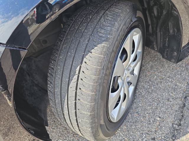 Used 2025 Toyota Corolla LE FWD image 31
