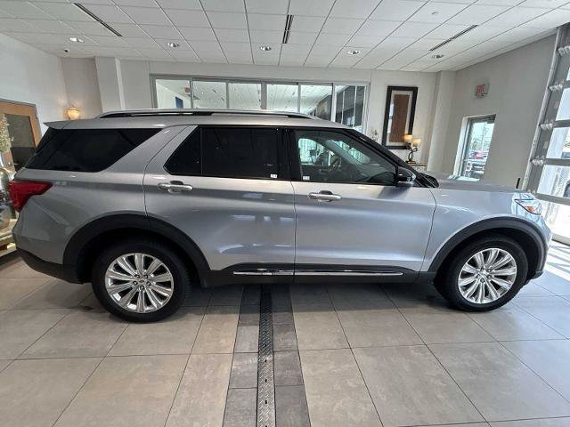 Certified 2021 Ford Explorer Limited w/ Hybrid Equipment Group 310A AWD/4WD image 2