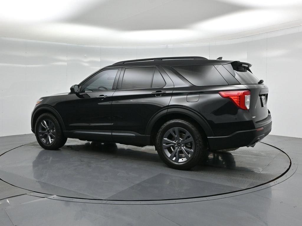 Certified 2023 Ford Explorer XLT w/ Equipment Group 202A image 7