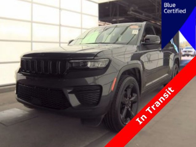 Used 2023 Jeep Grand Cherokee Altitude AWD/4WD image 1