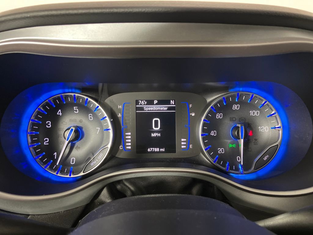 Used 2020 Chrysler Pacifica Touring w/ S Appearance Package image 19
