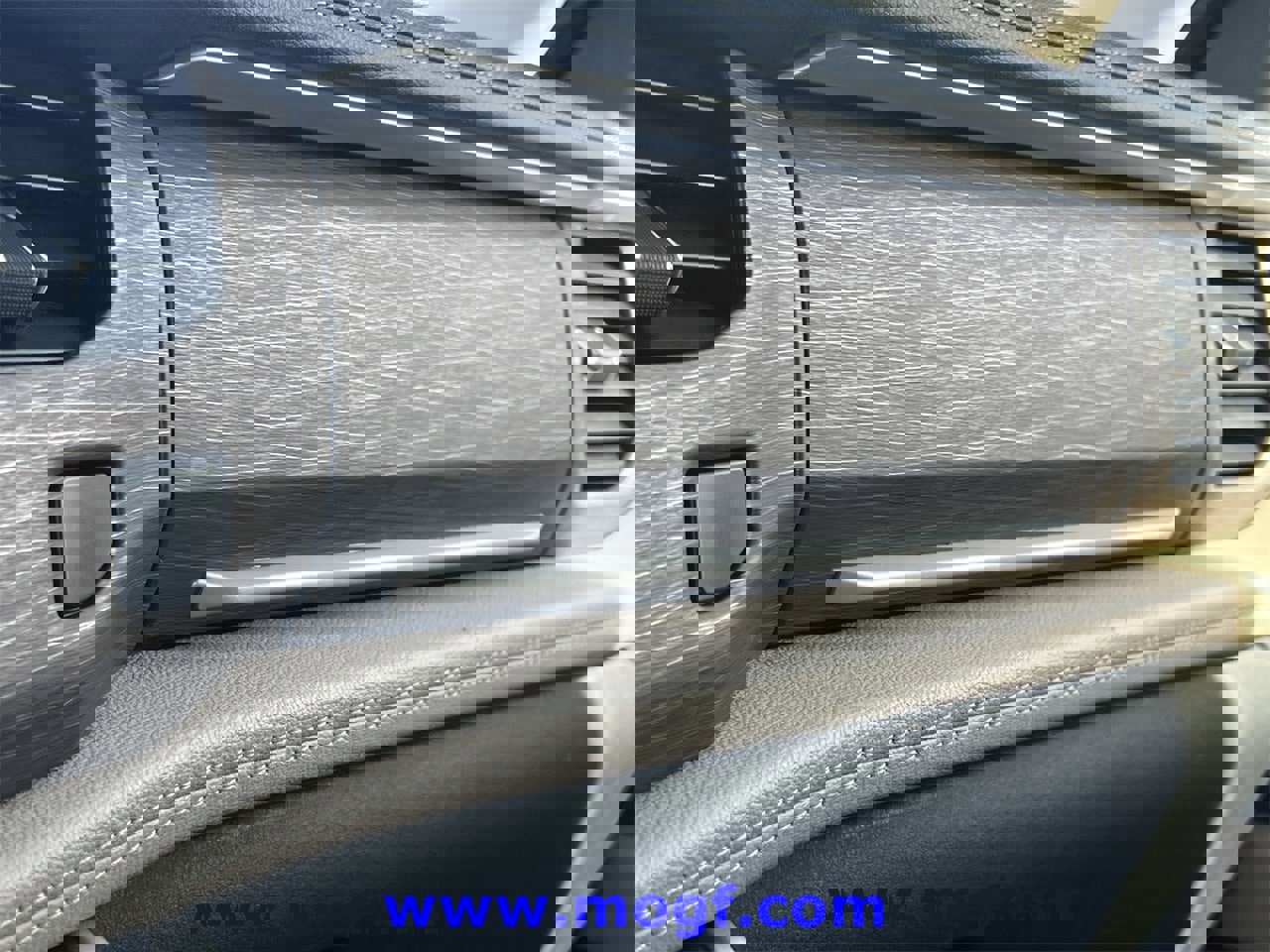 Certified 2024 Ford Expedition Limited image 16