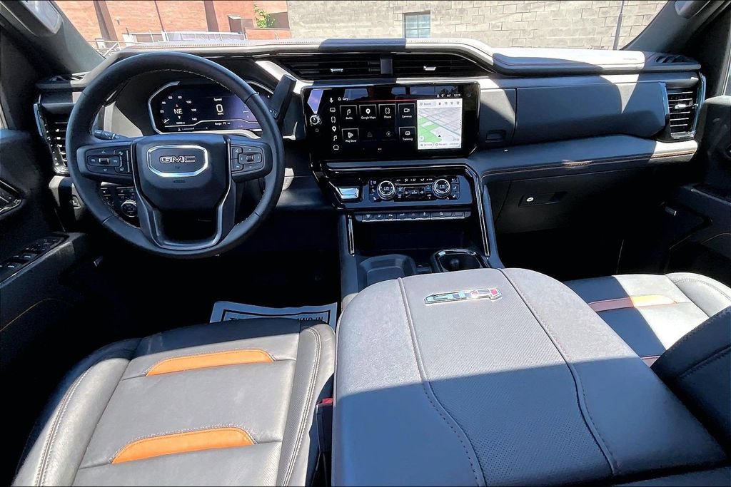 Used 2025 GMC Sierra 2500 AT4 w/ AT4 Premium Plus Package AWD/4WD image 14