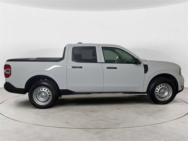 Certified 2025 Ford Maverick XL w/ Equipment Group 102A image 2