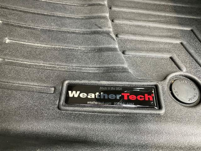 Used 2023 Chrysler Pacifica Limited AWD/4WD image 28