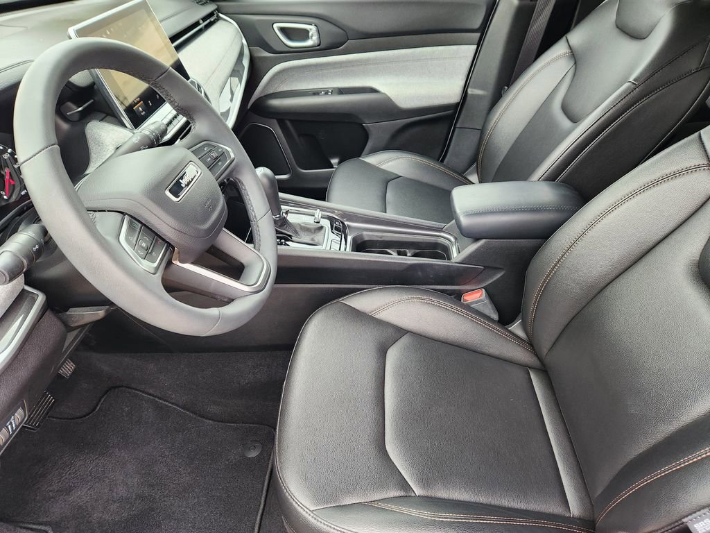 Used 2024 Jeep Compass Latitude AWD/4WD image 15