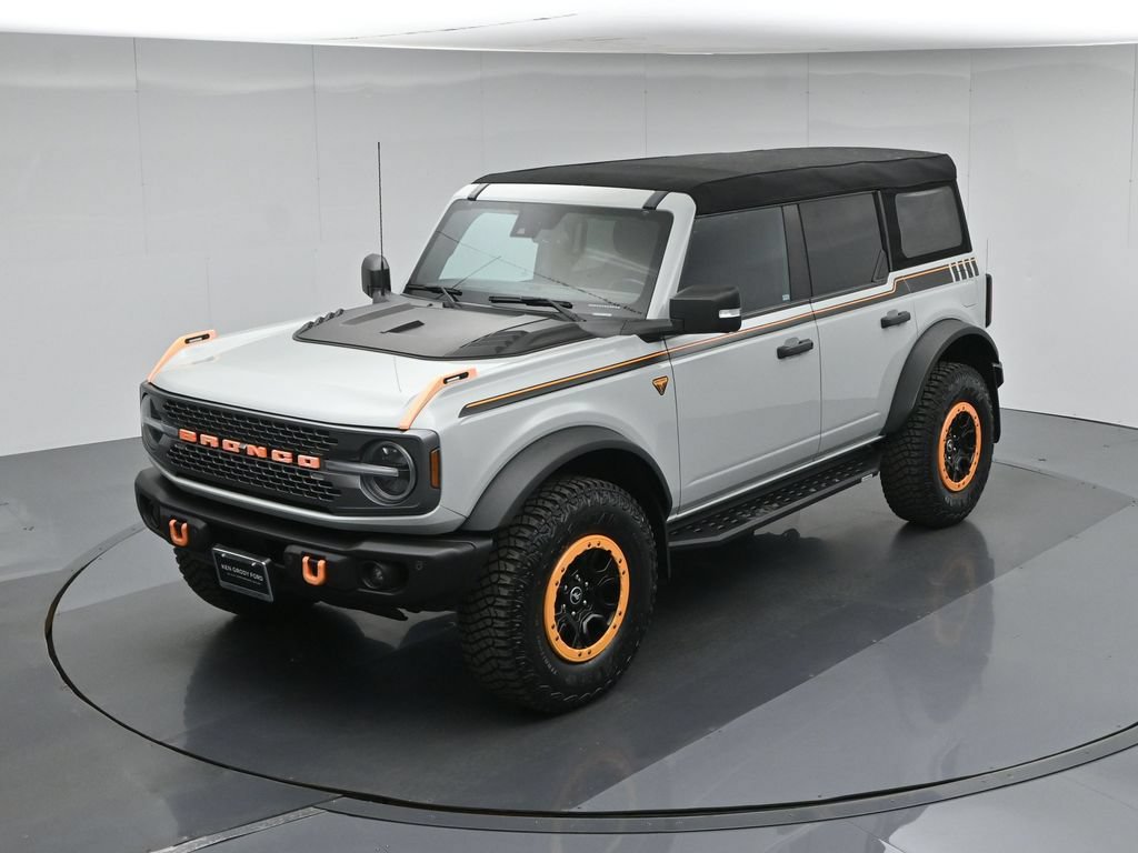 Certified 2023 Ford Bronco Badlands w/ Sasquatch Package AWD/4WD image 36
