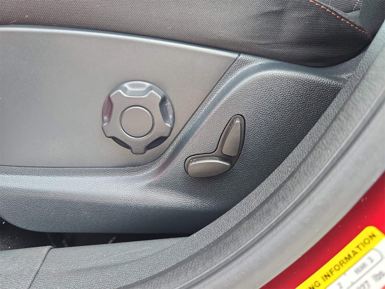 Certified 2021 Ford EcoSport SE w/ SE Convenience Package image 15