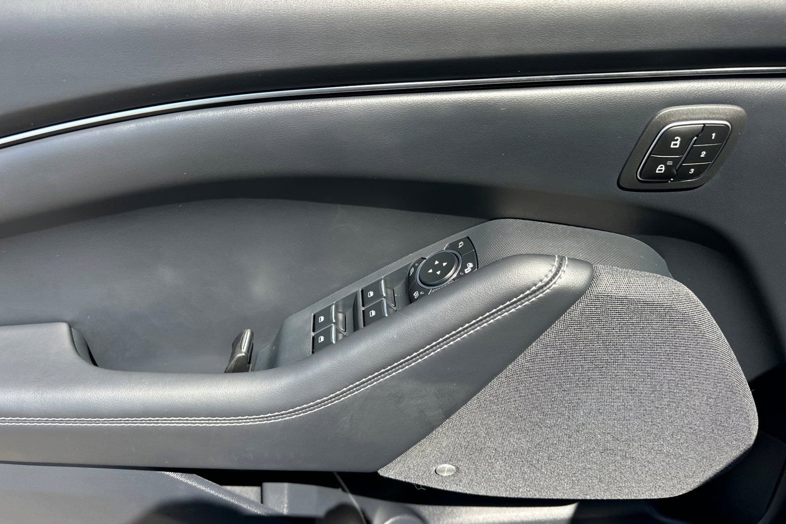 Certified 2025 Ford Mustang Mach-E Premium RWD image 10