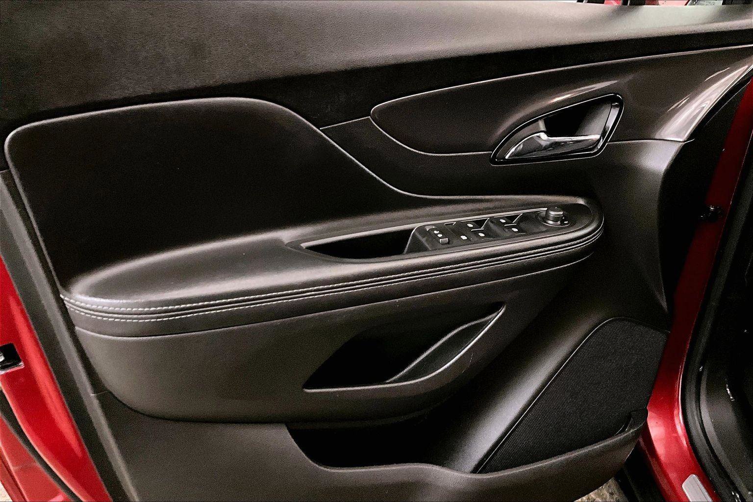 Used 2019 Buick Encore Sport Touring image 22