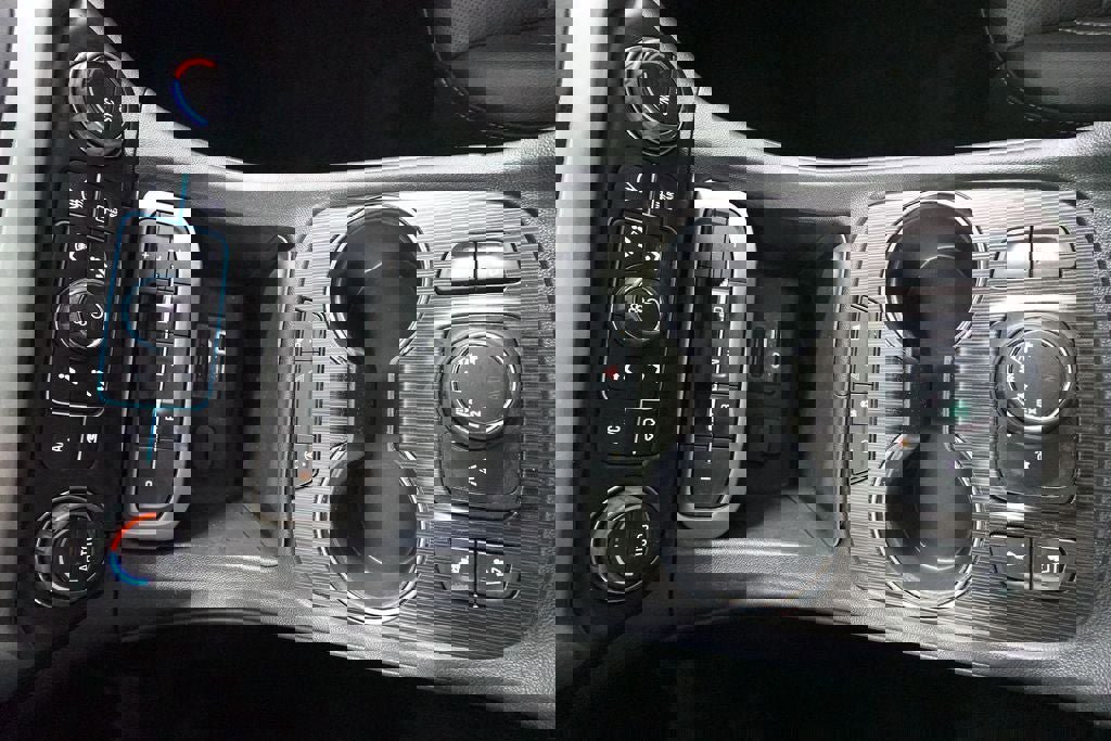 Used 2023 GMC Acadia SLT w/ Technology Package image 24