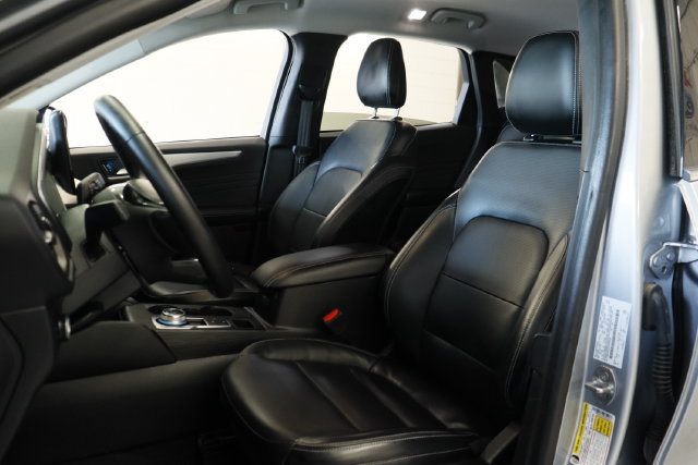 Certified 2023 Ford Escape Platinum AWD/4WD image 12