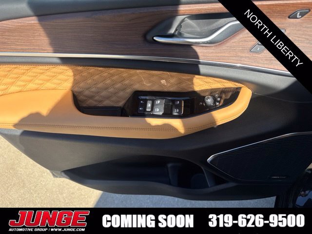 Used 2024 Jeep Grand Cherokee Summit AWD/4WD image 23