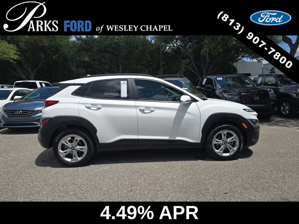 Used 2022 Hyundai Kona SEL w/ Cargo Package FWD image 3