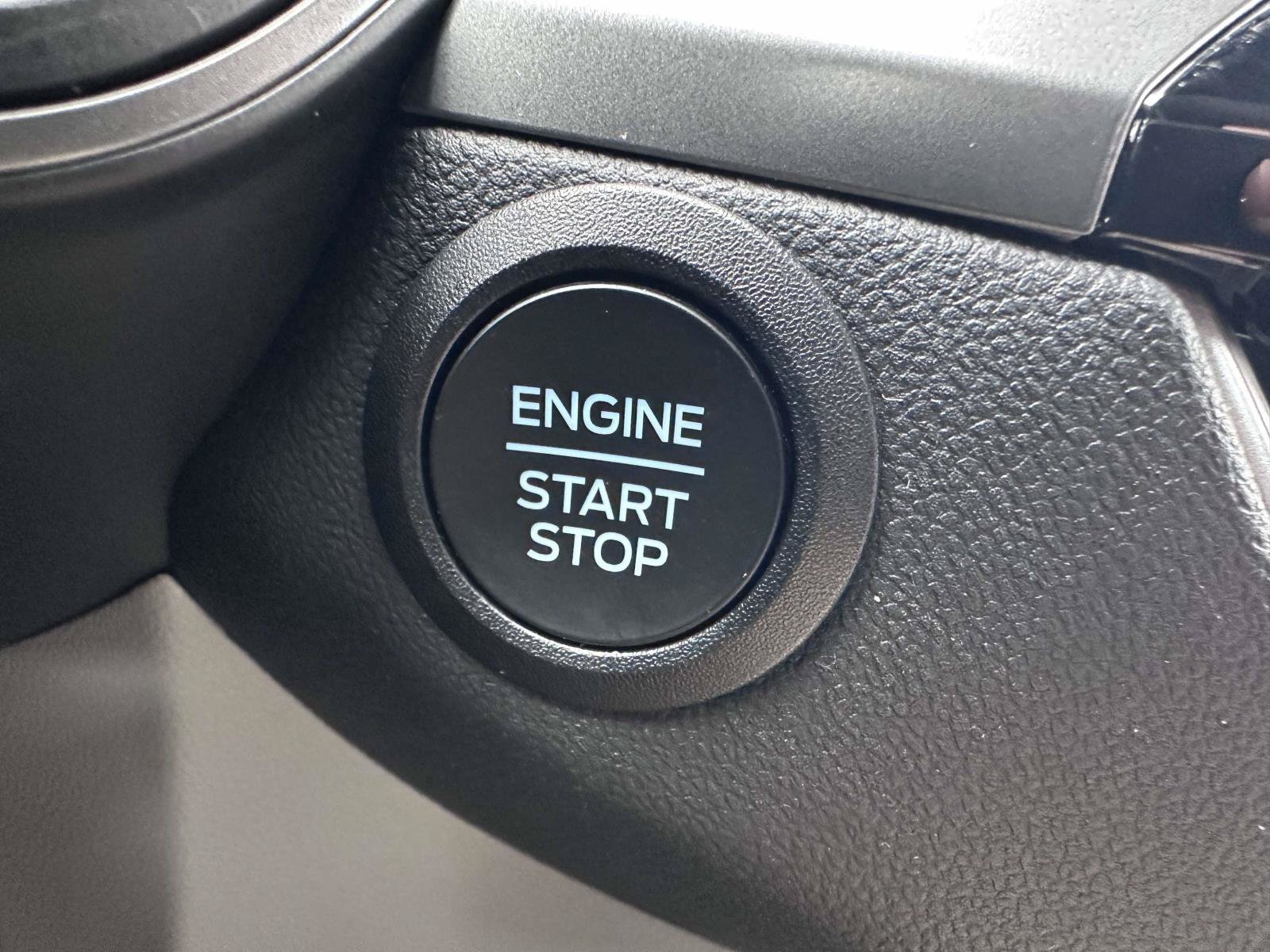 Certified 2024 Ford Escape Active AWD/4WD image 21