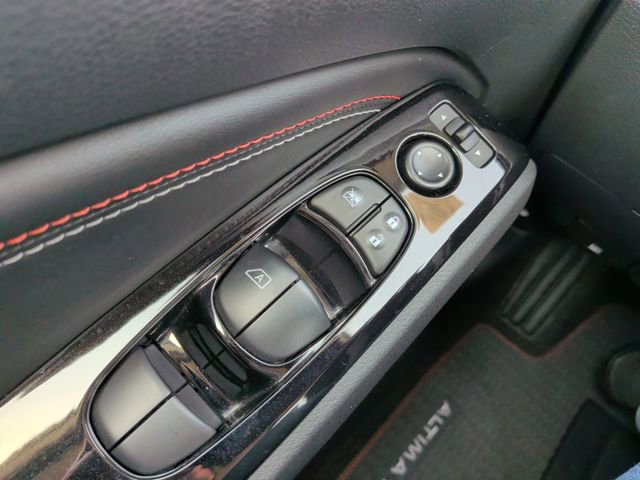 Used 2023 Nissan Altima 2.5 SR w/ SR Premium Package AWD/4WD image 28