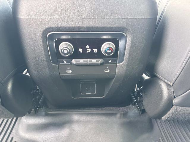 Used 2022 Chevrolet Tahoe RST w/ Luxury Package RWD image 18