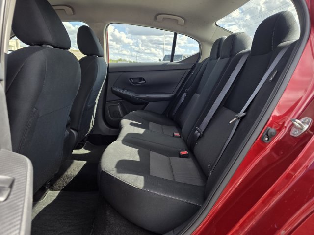 Used 2024 Nissan Sentra SV FWD image 17