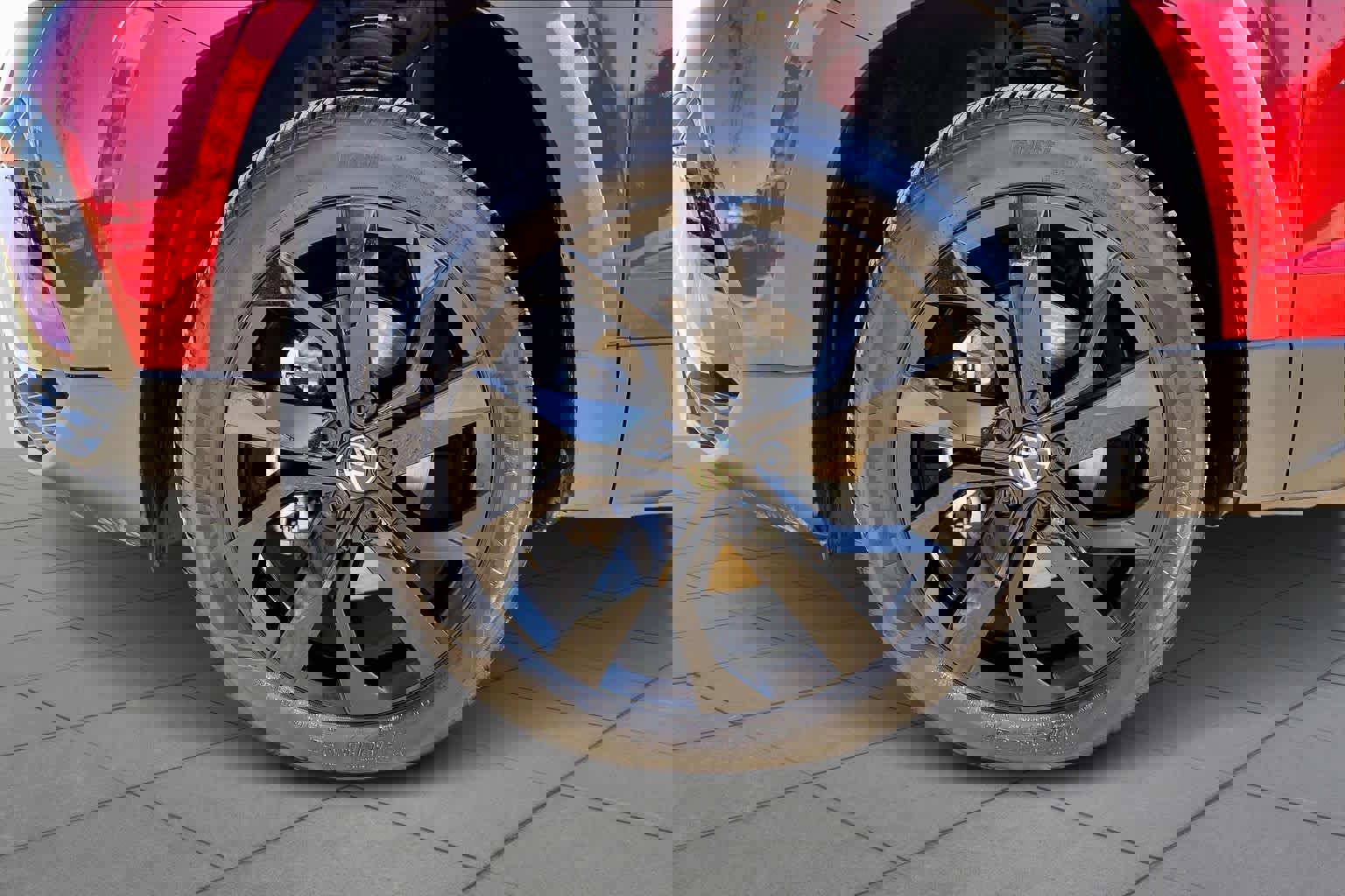 Used 2024 Volkswagen Taos SE w/ Black Wheel Package image 11