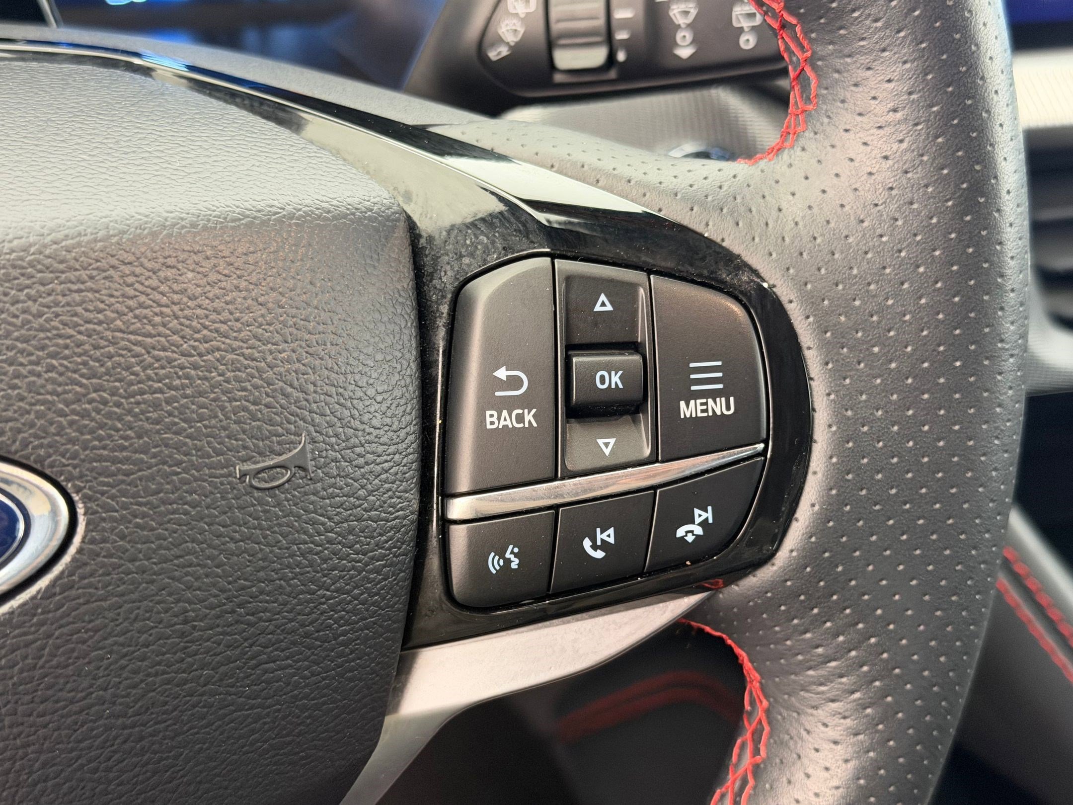 Certified 2025 Ford Explorer ST-Line w/ ST-Line Street Pack image 16